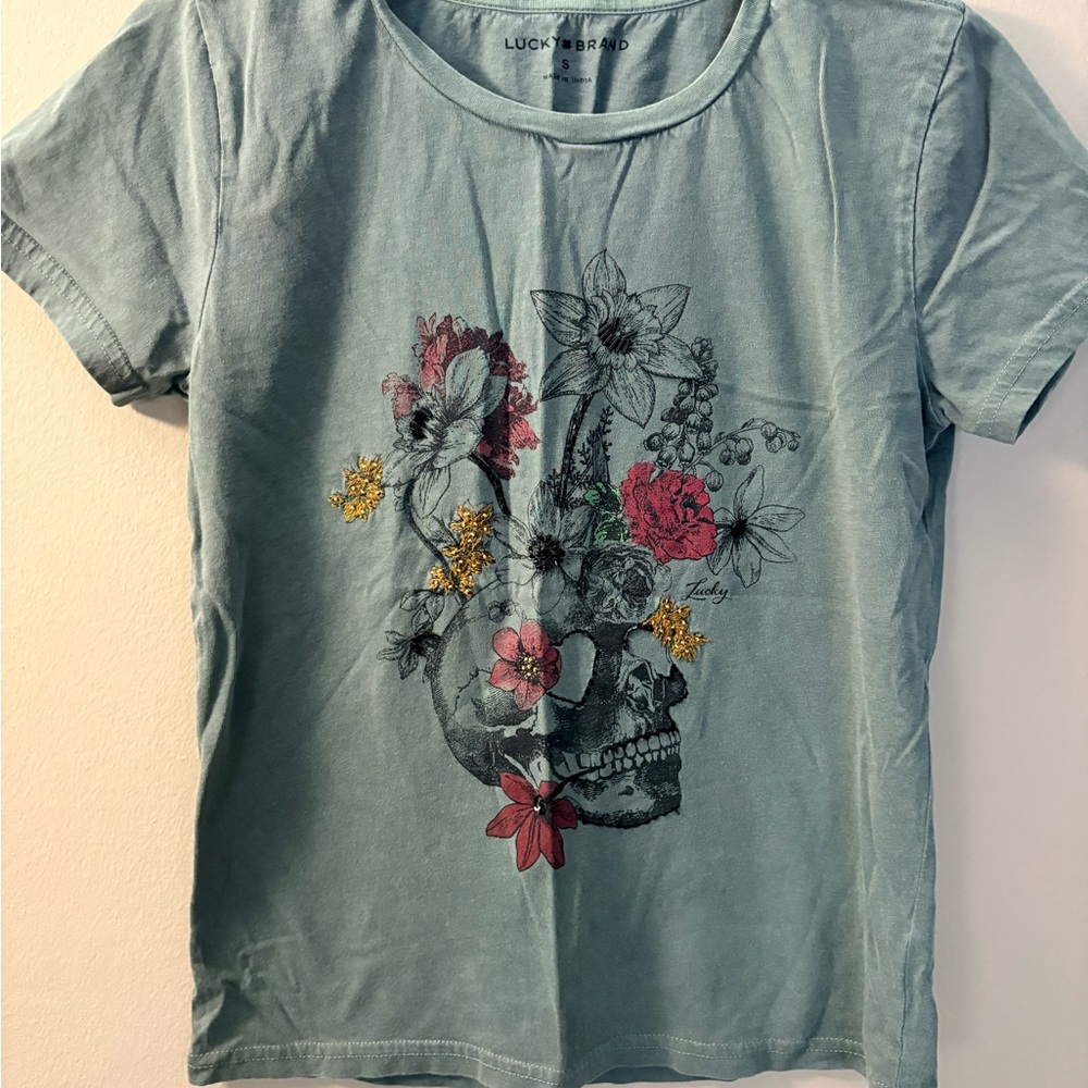 Lucky Brand Green Graphic skull with Tee with red yellow black seed bead design